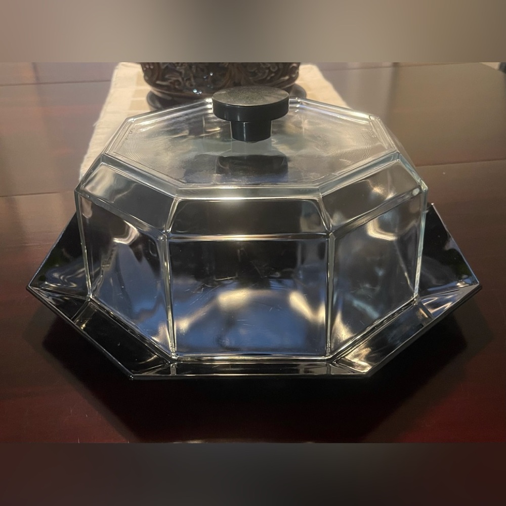 Arcoroc Octime France Black Glass Cake
Platter with Glass Lid